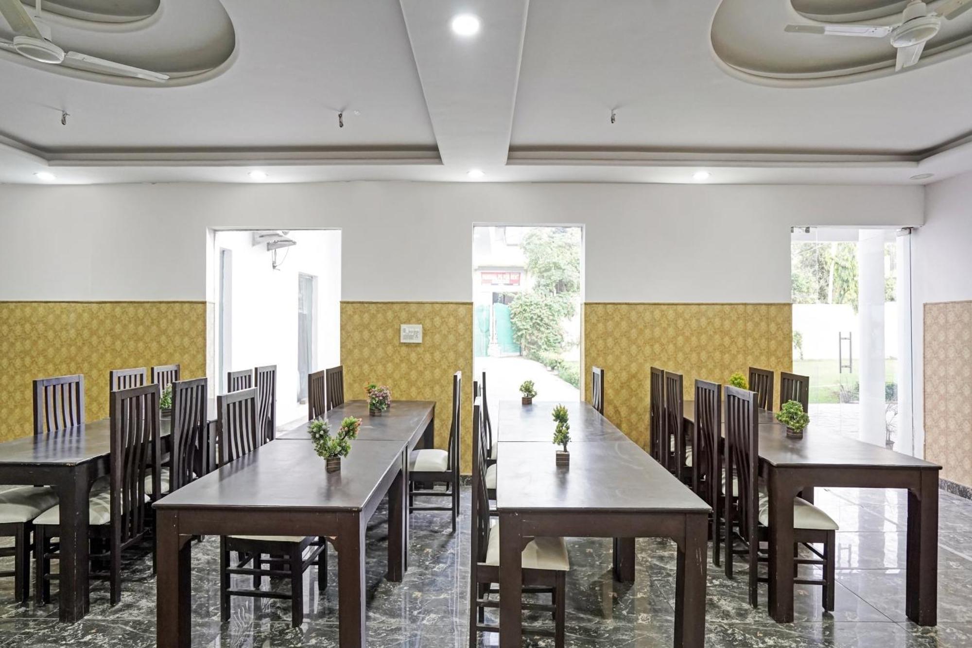 Collection O Rajvanshi Paradise Gurgaon Exterior photo