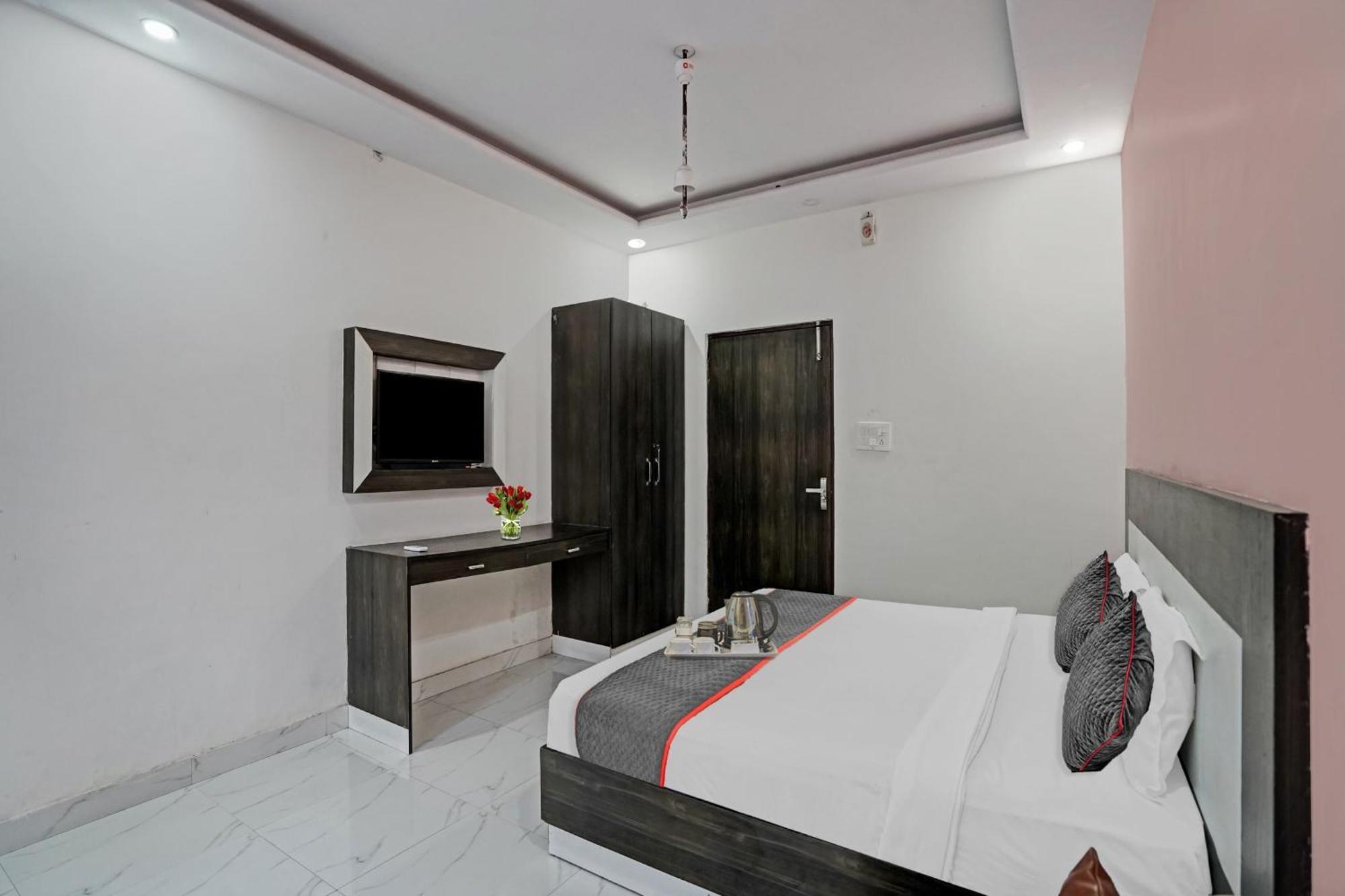 Collection O Rajvanshi Paradise Gurgaon Exterior photo