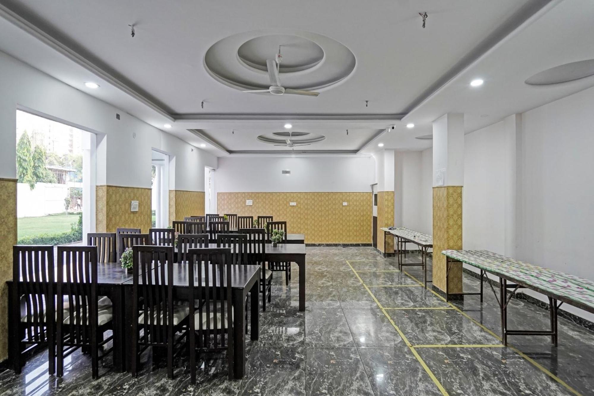 Collection O Rajvanshi Paradise Gurgaon Exterior photo