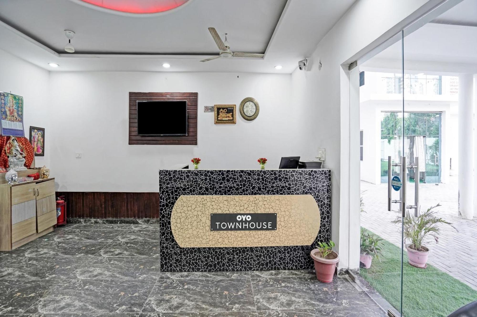 Collection O Rajvanshi Paradise Gurgaon Exterior photo